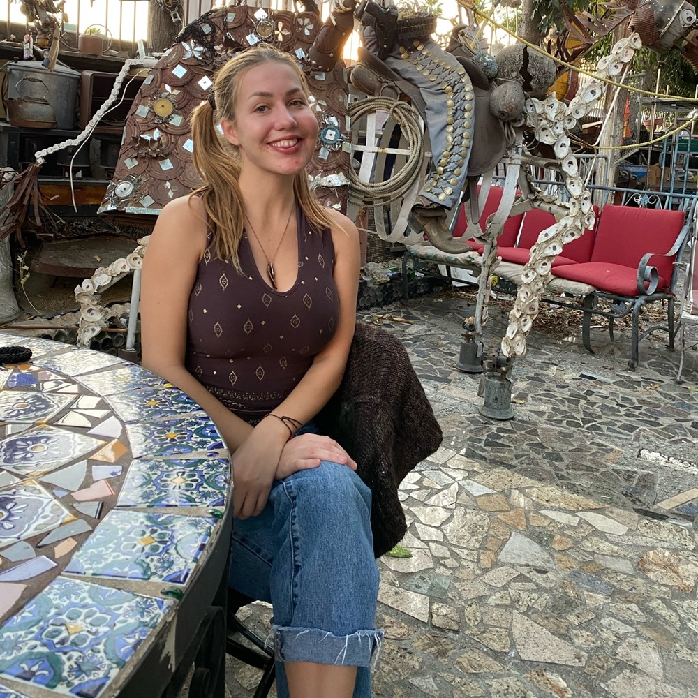 Meet your Posher, Julia